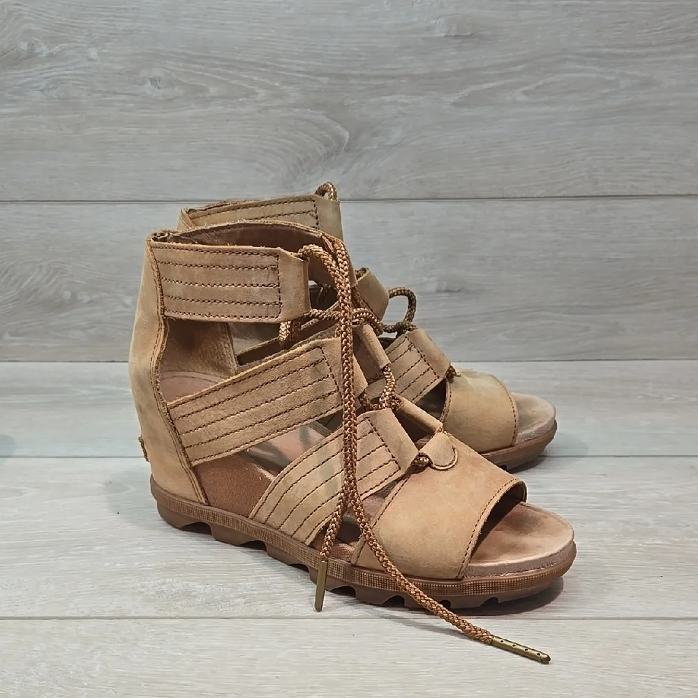 Sorel Women Joanie Ankle Lace Up Tractor Wedge Platform Sandals Boots Shoes Sz 9